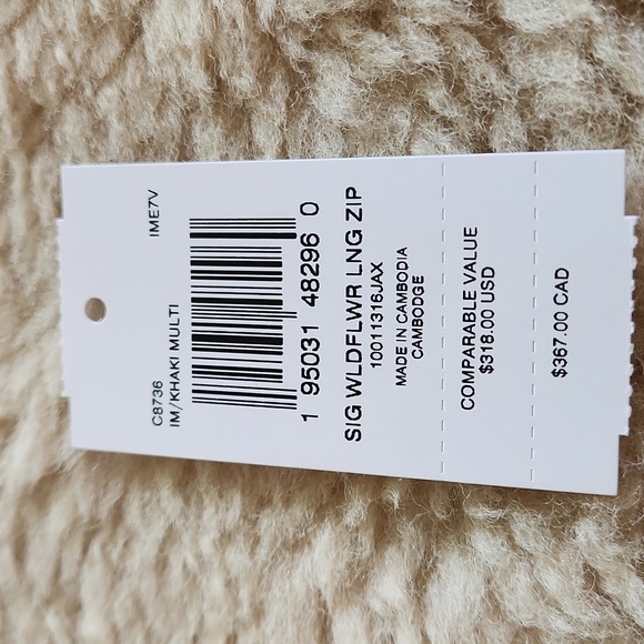 NWT Coach Signature Wildflower Long Zip Wallet/Wristlet ๐๐ค - Picture 16 of 16